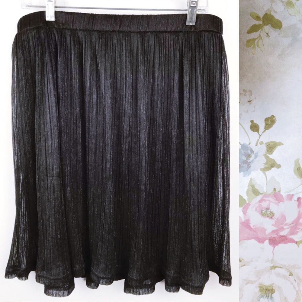 JUNAROSE Black Shimmer Mini Pleated Skirt